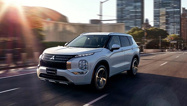 2023 Outlander | Chatham Parkway Mitsubishi in Savannah GA